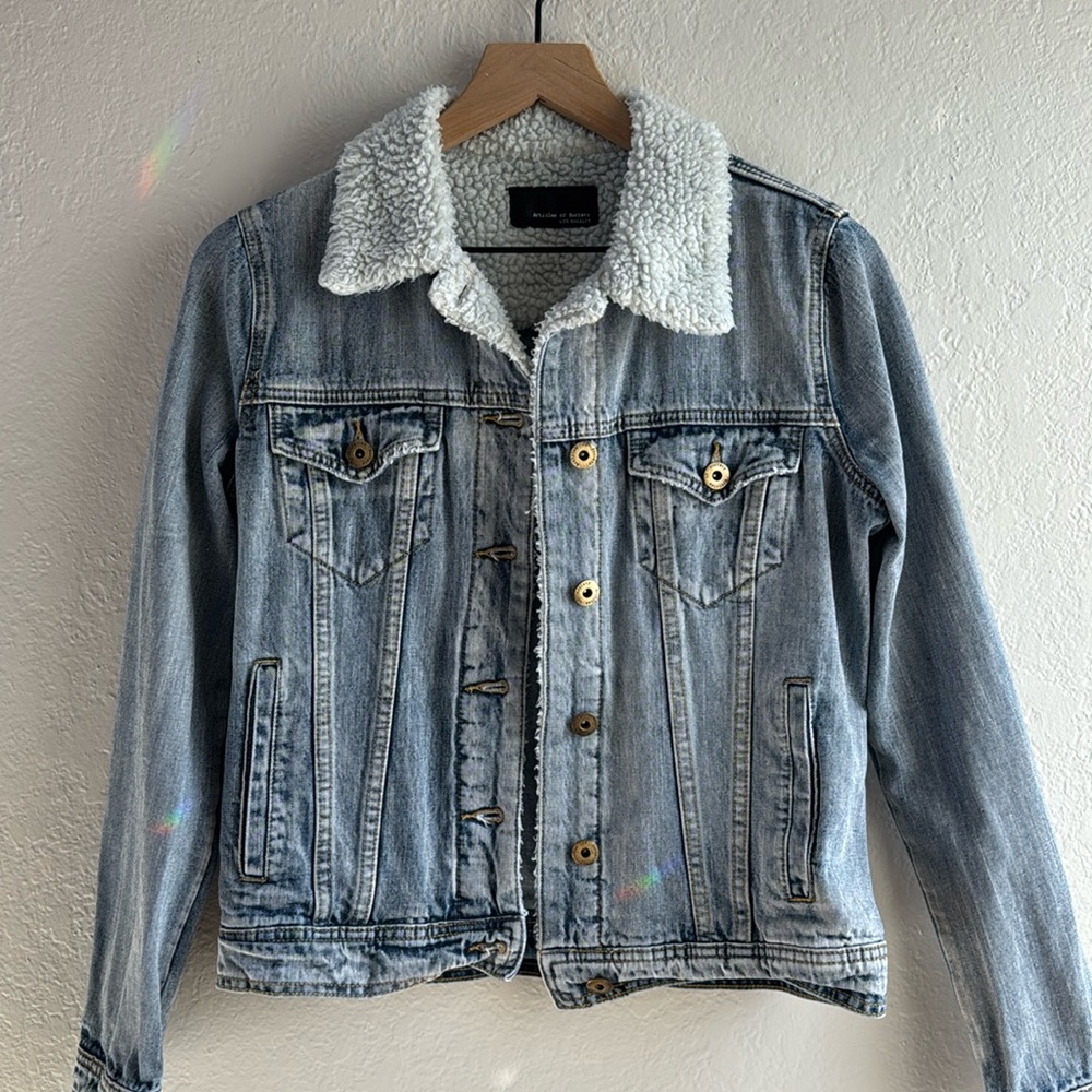 ARTICLES OF SOCIETY 
JEAN JACKET